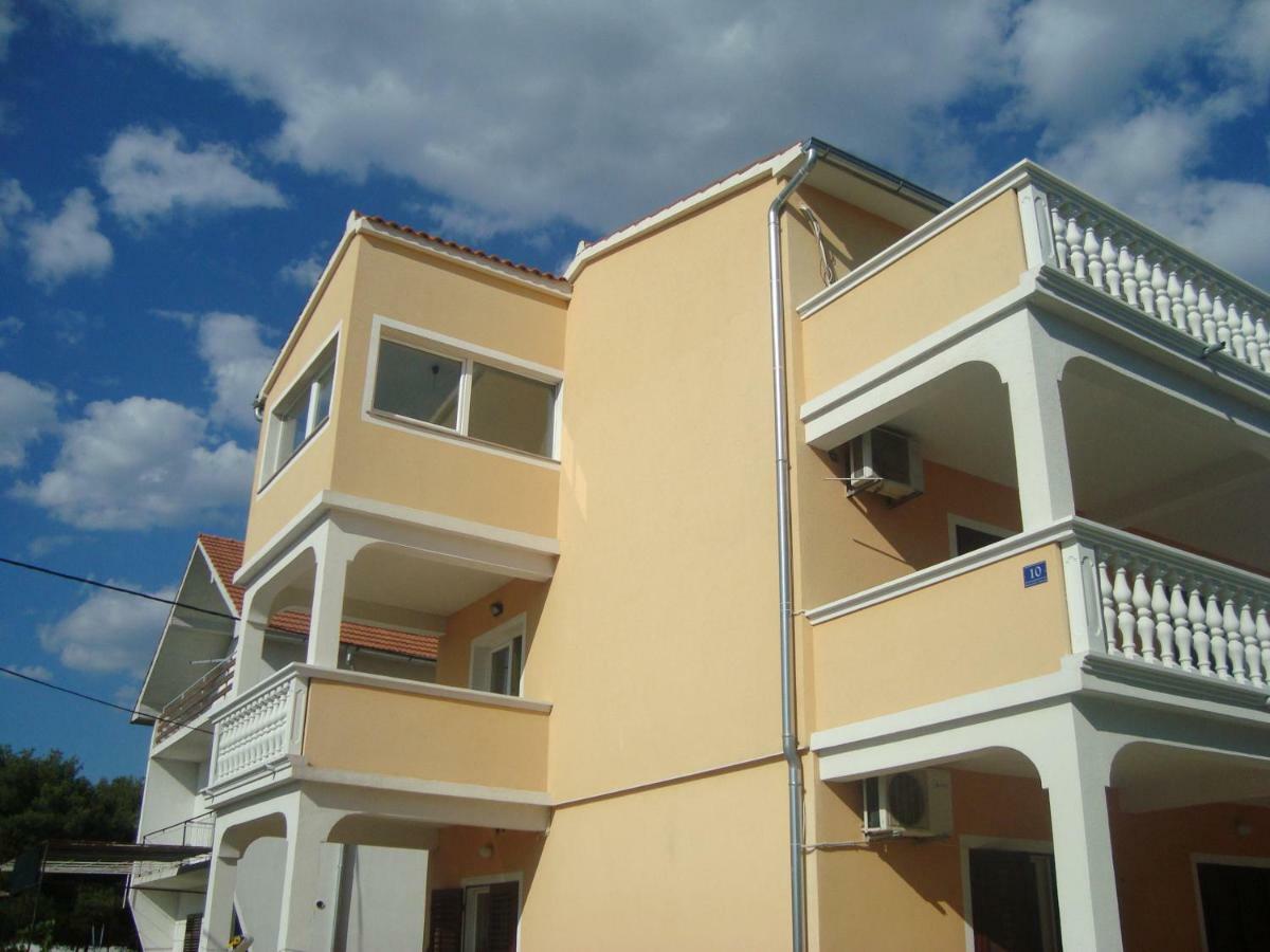 Apartment Ilina Vodice Exterior photo