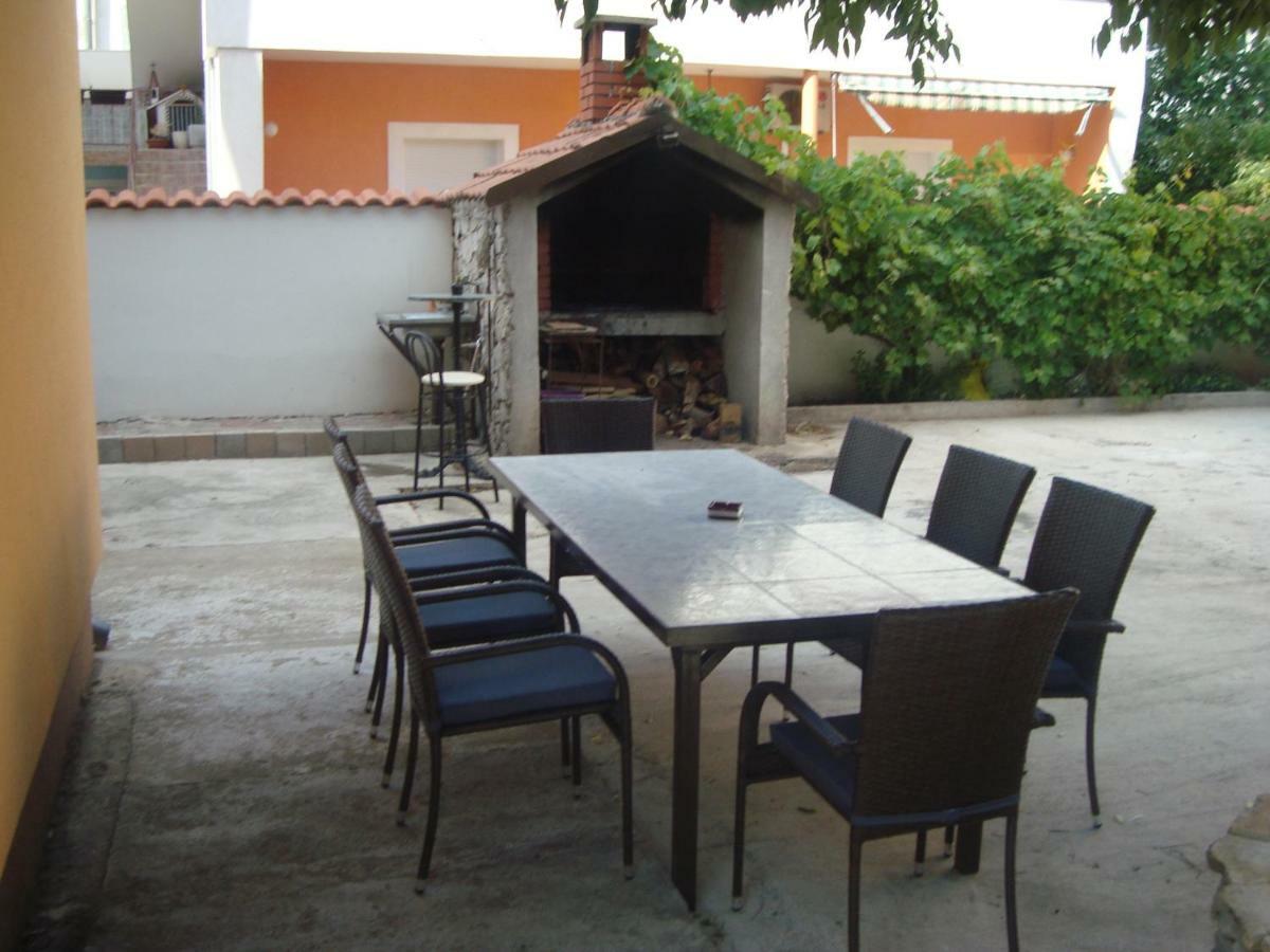 Apartment Ilina Vodice Exterior photo